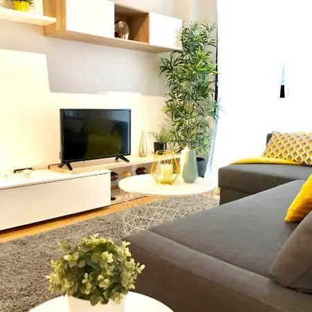 Ct 377 - Faro's Citycenter - Refino - Rooftop Pool Apartment Malaga